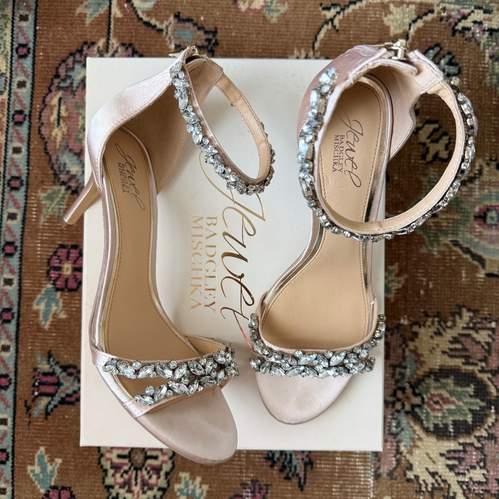 Jewel by Badgley Mischka Heels - Size 9